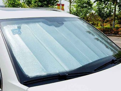 汽車遮陽簾汽車玻璃防曬隔熱擋板是珍珠棉復鋁膜做的嗎?